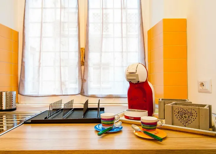 Apartament Guesthost - Vatican Museums Cozy Flat X4 *