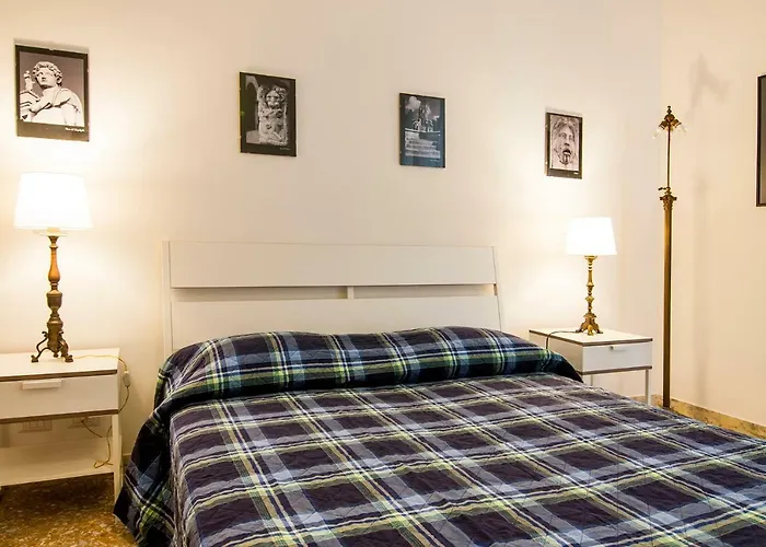 Apartament Guesthost - Vatican Museums Cozy Flat X4 *