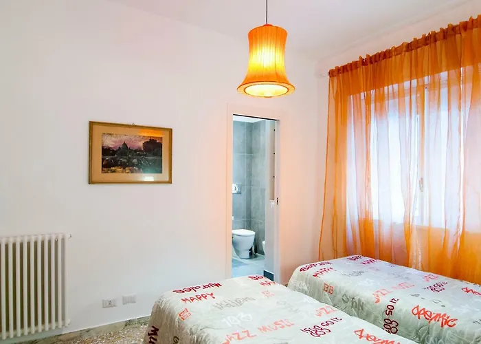 Apartament Guesthost - Vatican Museums Cozy Flat X4 *