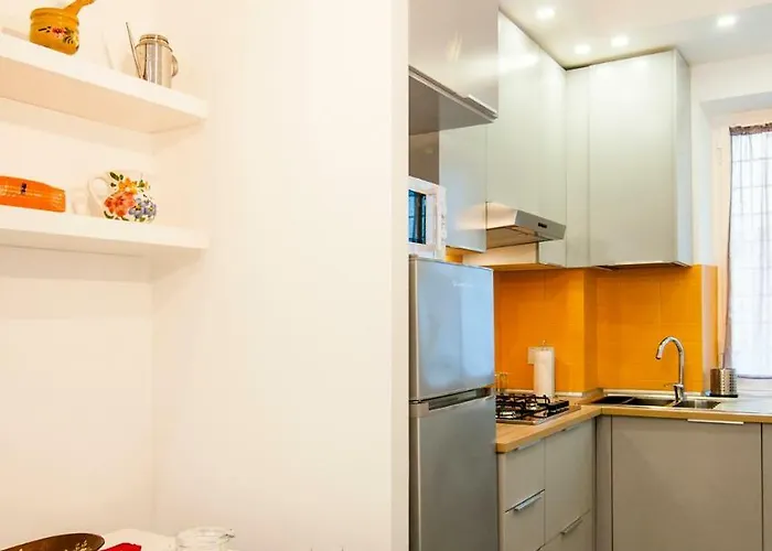 Apartament Guesthost - Vatican Museums Cozy Flat X4 *